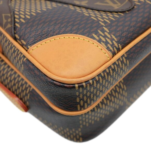 Louis Vuitton  X Nigo Nil Monogram Ebene Canvas Messenger Bag Brown - Picture 8 of 14